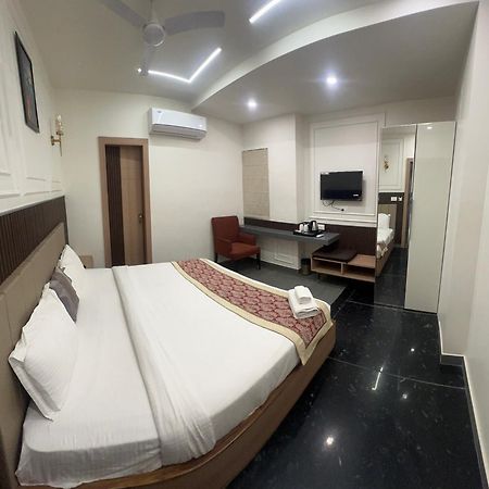 Anaya Retreat Hotell Varanasi Exteriör bild