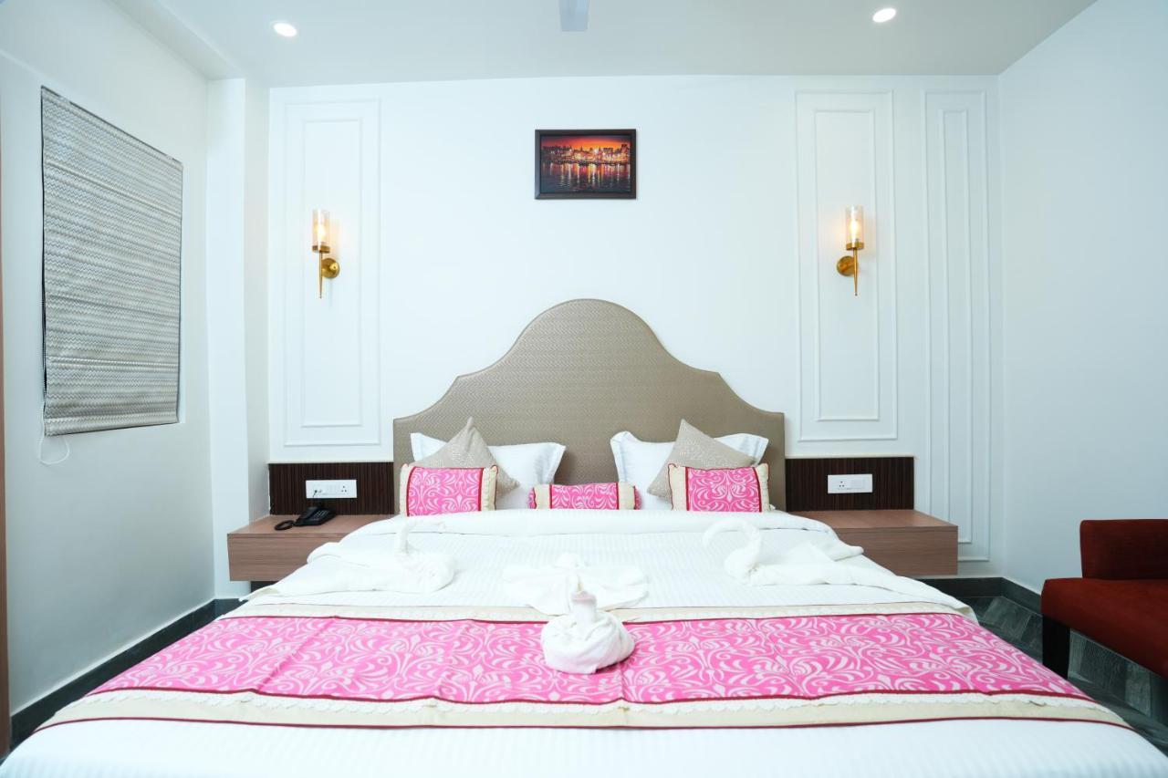 Anaya Retreat Hotell Varanasi Exteriör bild